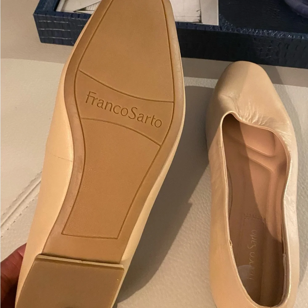 Franco Sarto Cream Flats - Picture 4 of 6